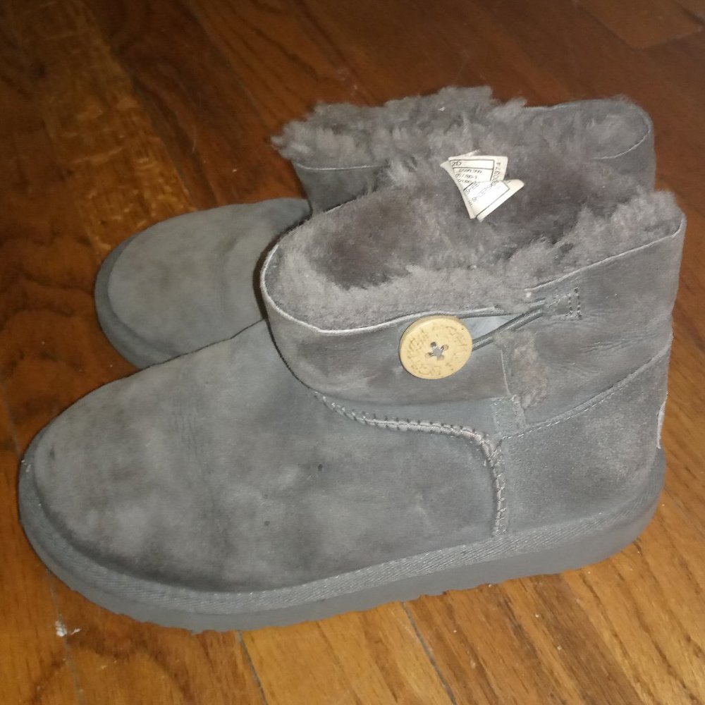 UGG Mini Bailey Button Boots Khaki Green Size 2